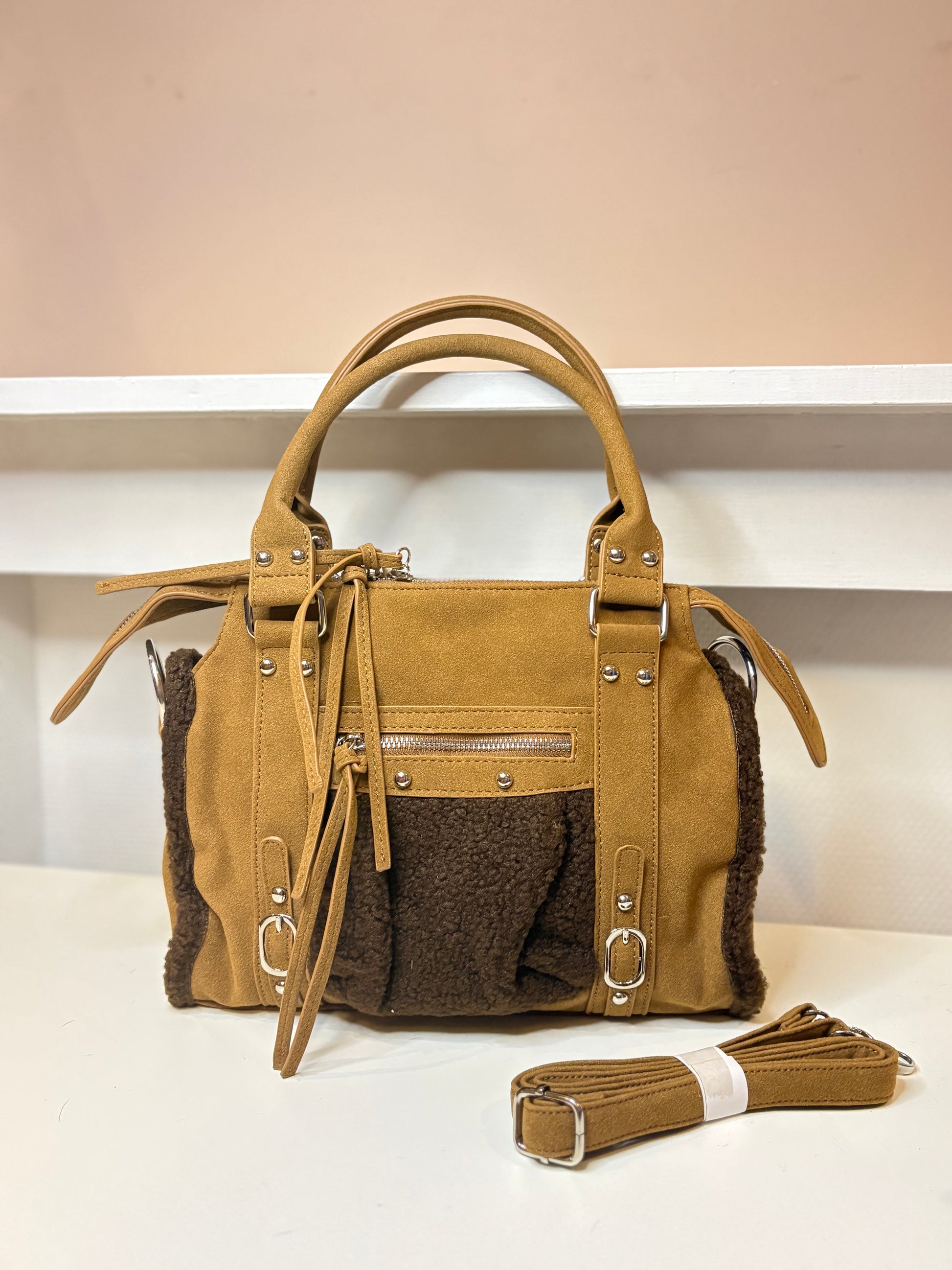 Sally Tas - Teddy Coffee