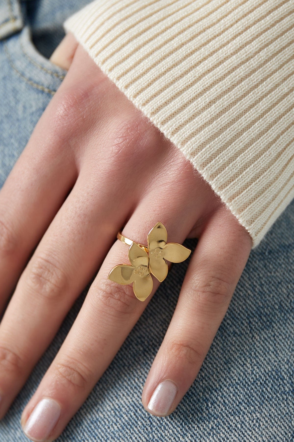 Lia Ring
