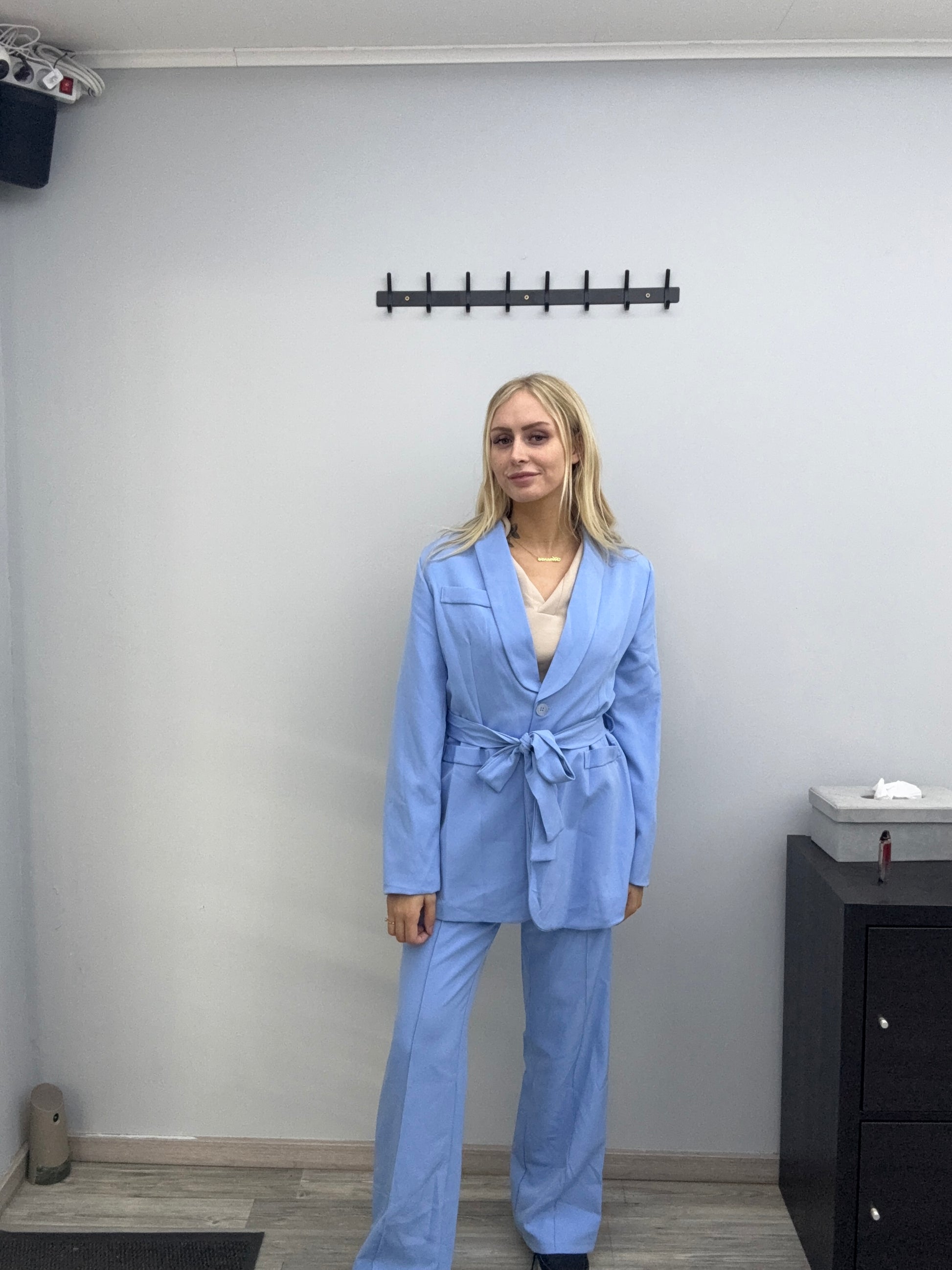 Set light blue